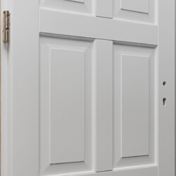 Drzwi drewniane wewnątrzklatkowe - fragment drzwi z płycinami